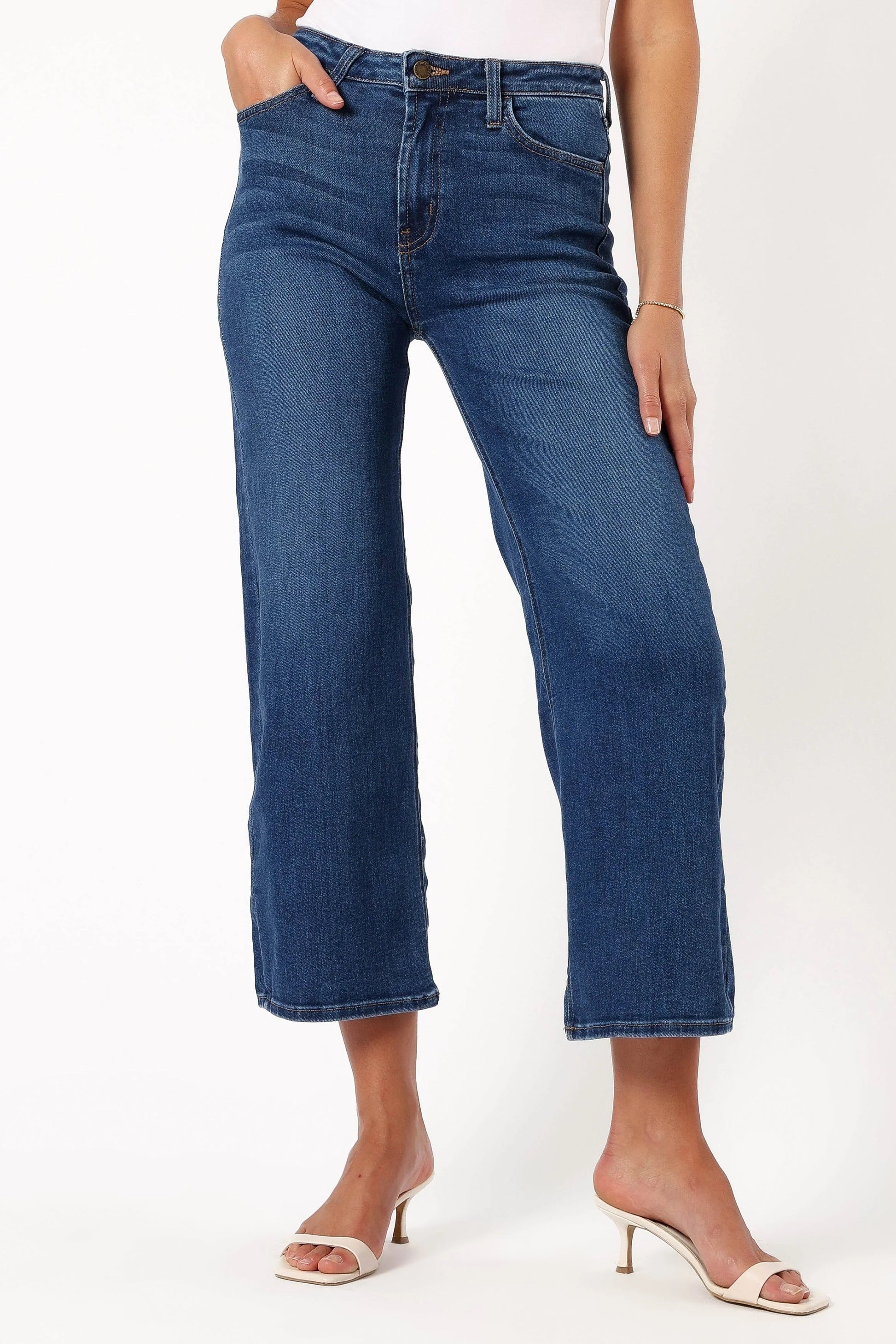 Contrast Stitch Wide-Leg Denim Jeans